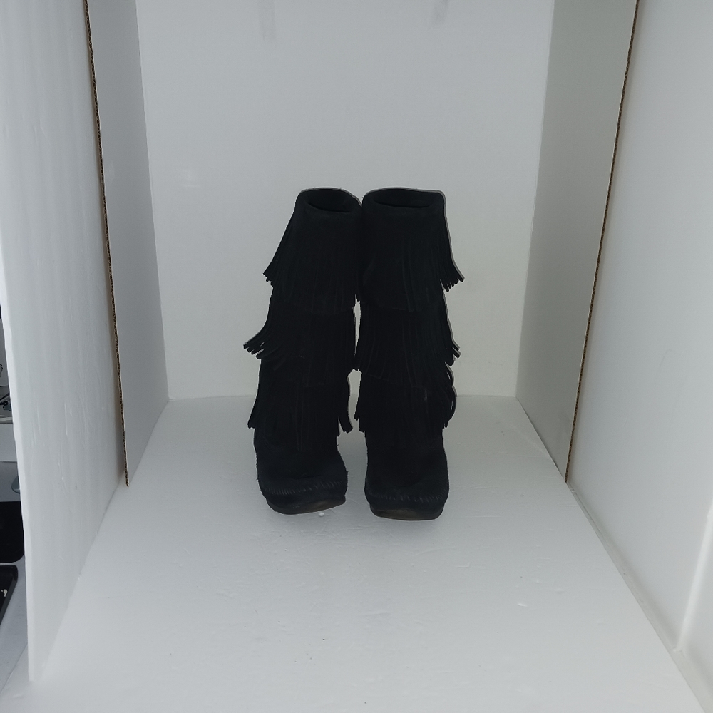 Minnetonka Black Suede Fringe Moccasin Pull-On Boots - US 8 - EUC - Picture 2 of 9